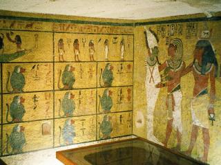 Интерьер погребальной камеры Тутанхамона