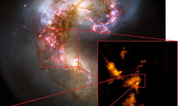 Телескоп ALMA нашел космическое "яйцо динозавра" в созвездии Ворона