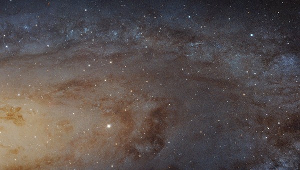Астрономы нашли гигантский газовый нимб над галактикой Андромеды