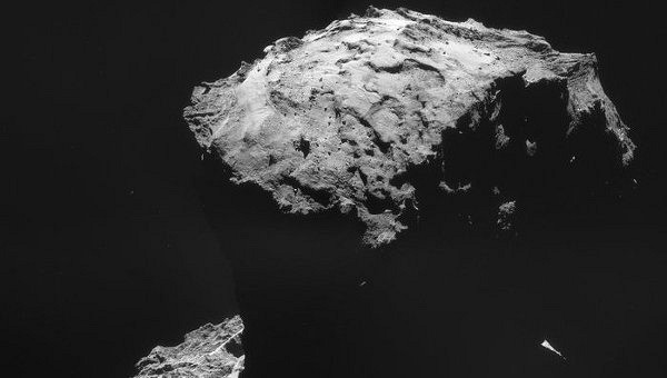 «Розетта» получила карту воды в «хвосте» кометы Чурюмова-Герасименко